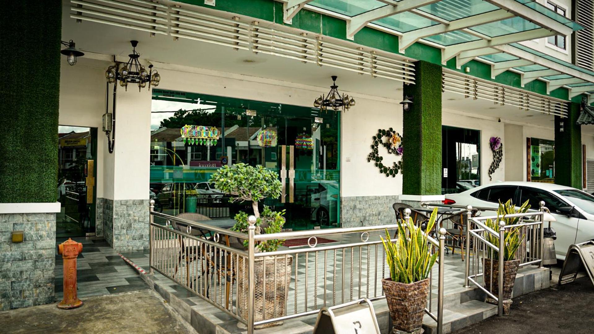 K Garden Hotel 3*
